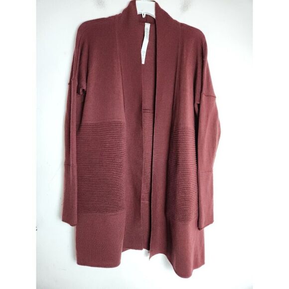 Lululemon "Sit In Lotus" Burgunday Purple 100% Merino Wool Cardigan size 6 - Picture 6 of 10